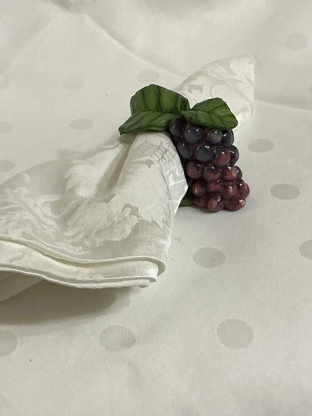 Sonoma Fruit Ceramic Napkin Rings in Green, Red, Yellow, Purple & 1 basket